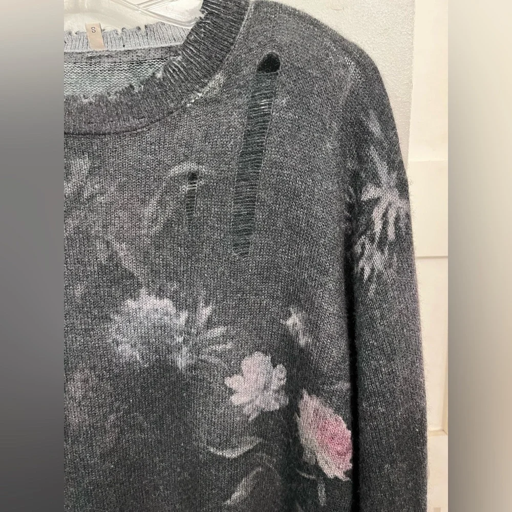 R13 distressed cashmere floral boyfriend sweater - Picture 5 of 9